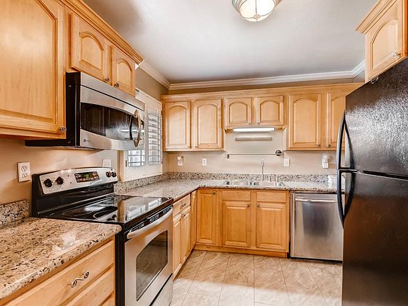 2015 W Citrus Way Phoenix AZ-large-008-4