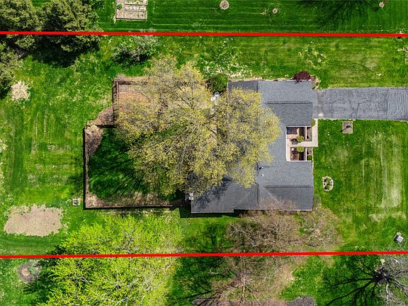 4th image of 885 Michaels Rd