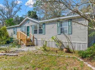 10215 Lake Dr, New Port Richey, FL 34654
