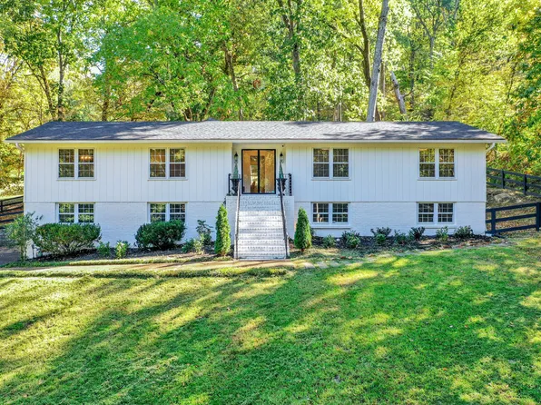 6747 Pennywell Dr, Nashville, TN 37205