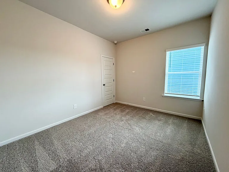 100 Rory Dr — Photo 11