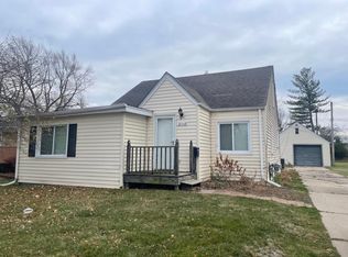 21112 Saint Gertrude St, Saint Clair Shores, MI 48081