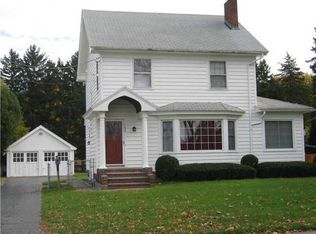 162 Perrin Dr, Rochester, NY 14622