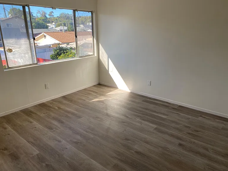 4512 Bond St — Photo 6