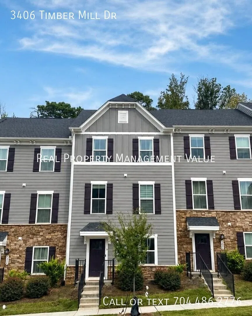 Modern 4-Bedroom Matthews Townhouse with EV Charging and 2-Car Garage — Photo 1