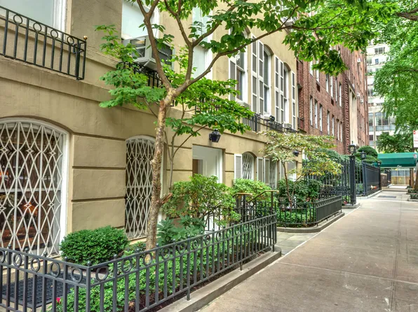 7 Beekman Place image 20 of 20