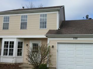 228 Bingham Cir, Mundelein, IL 60060