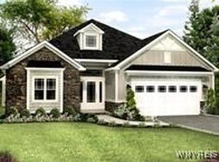 41 River Oak Ln, East Amherst, NY 14051