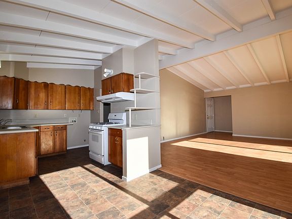 5th image of 6417 La Cienega Dr
