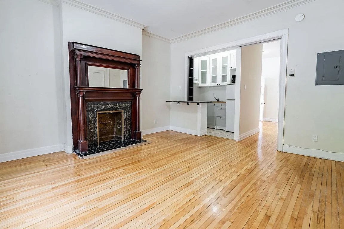 140 Stewart Street — Photo 2