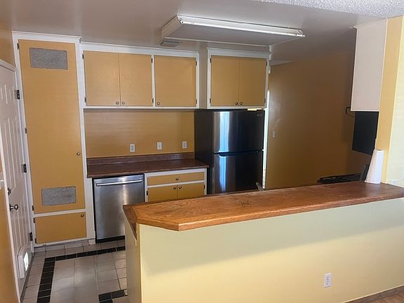 2nd image of 1744 Mountain Ave