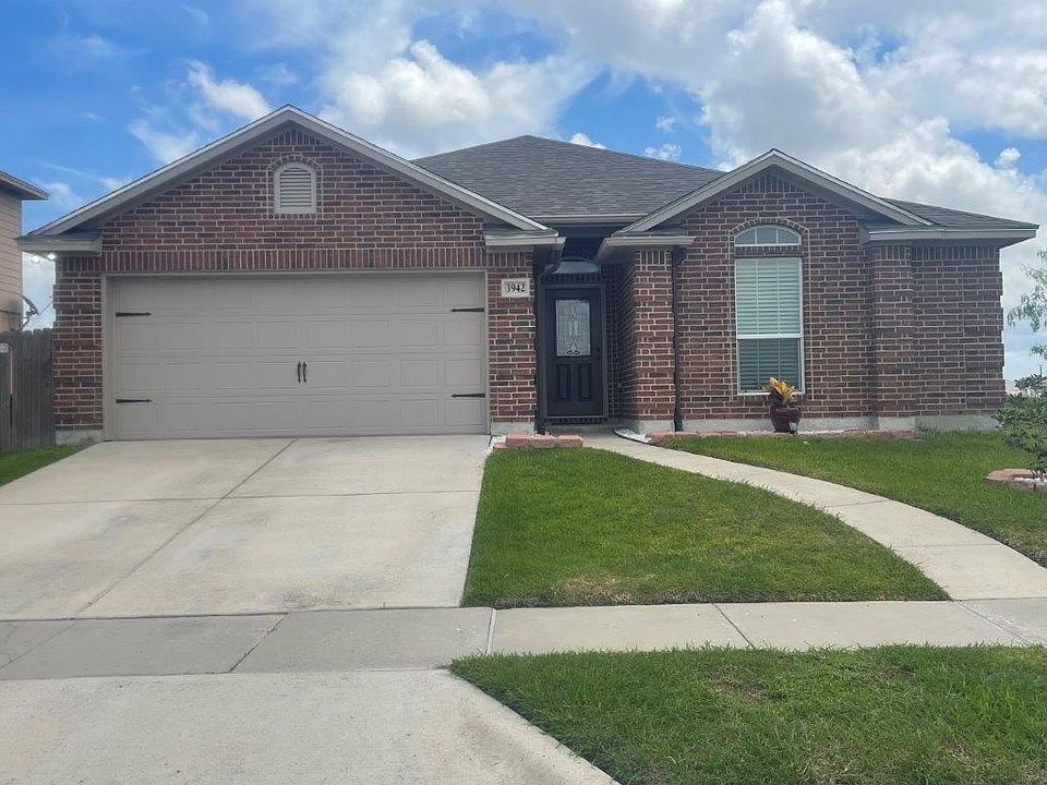 1st image of 3942 Las Bahias Dr