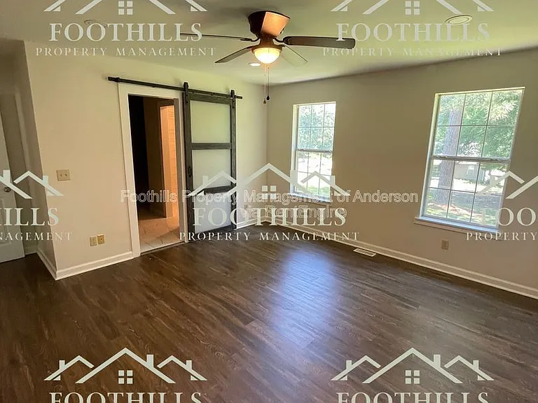 3109 Pinehurst Ln — Photo 7