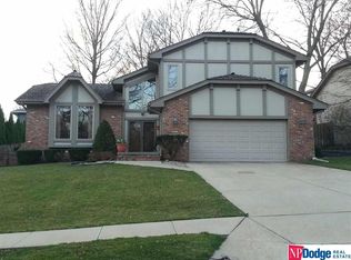 16511 Hickory St, Omaha, NE 68130