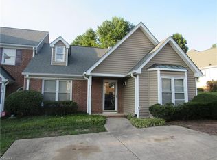 8 Cedar Branch Dr, Greensboro, NC 27407