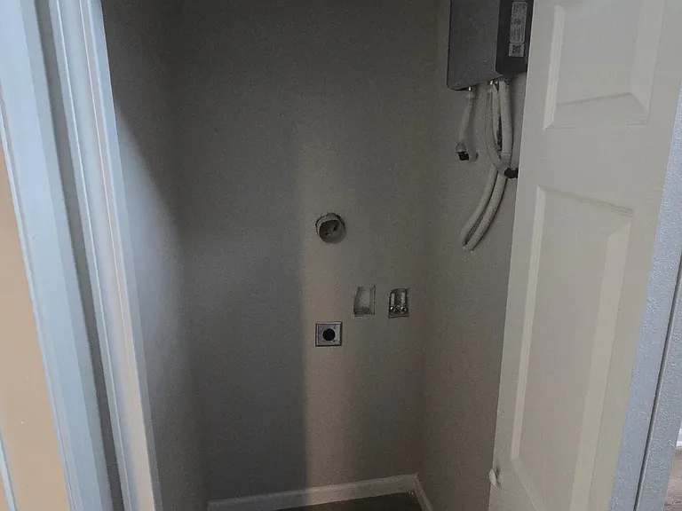 10242 Westmar Rd — Photo 21