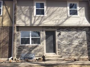 3835 NE Colonial Dr, Lees Summit, MO 64064