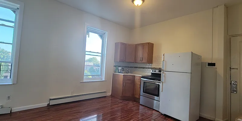 Rented by Highline Residential | media 4