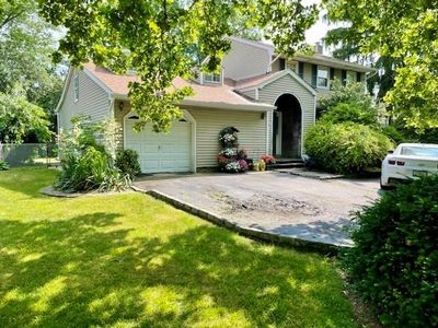 400 S Marginal Road, Jericho, NY, 11753