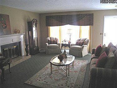 3rd image of 895 Tollis Pkwy #3