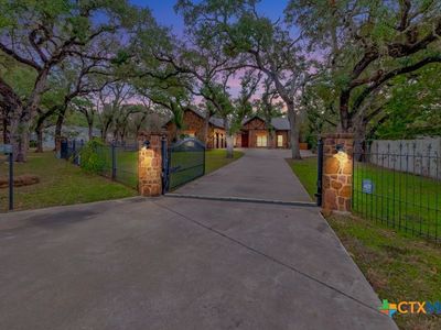 402 Sunset Dr, Edna, TX, 77957