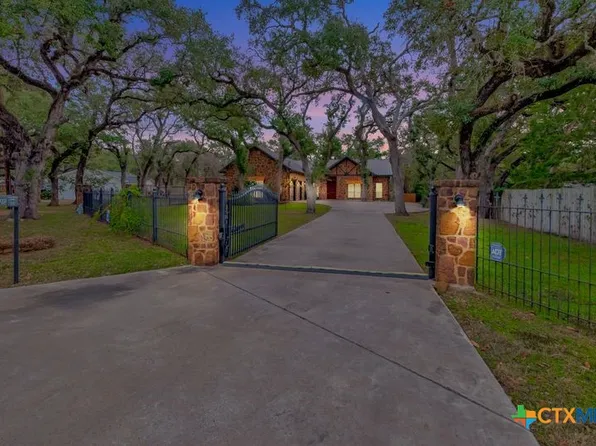 402 Sunset Dr, Edna, TX 77957