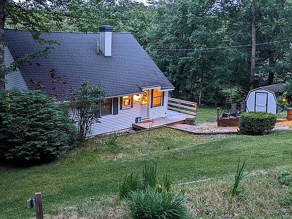 2nd image of 4 Lake View Rd