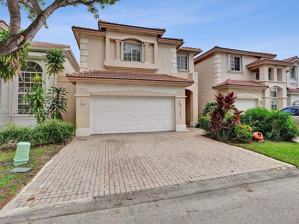 1st image of 7257 NW 113th Ct