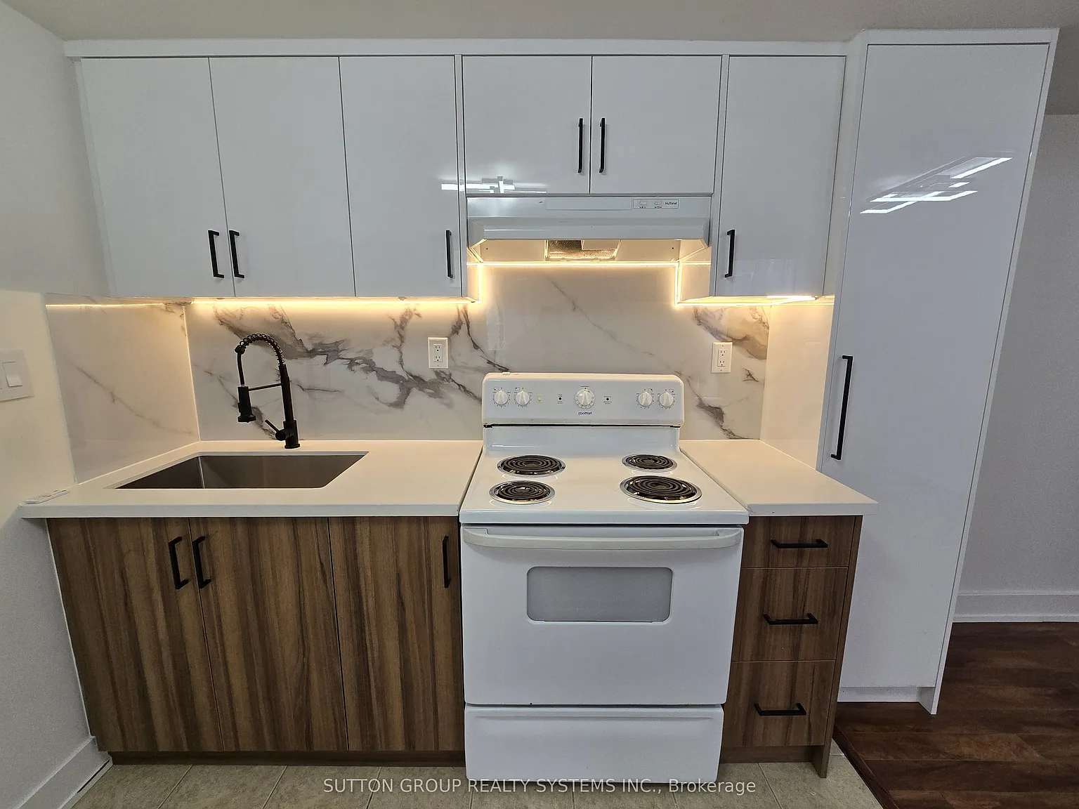 2 bed, $2,325 — Photo 2
