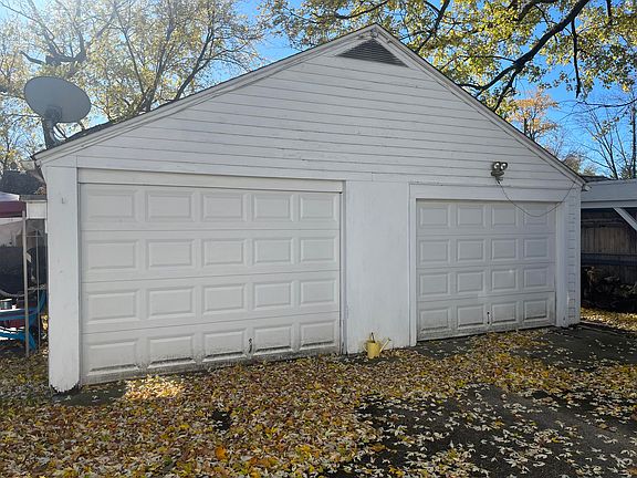 4th image of 422 Cornell Dr