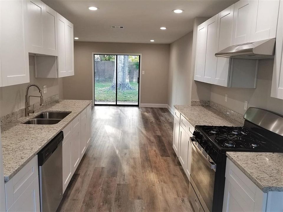 1st image of 11219 Tamworth Dr