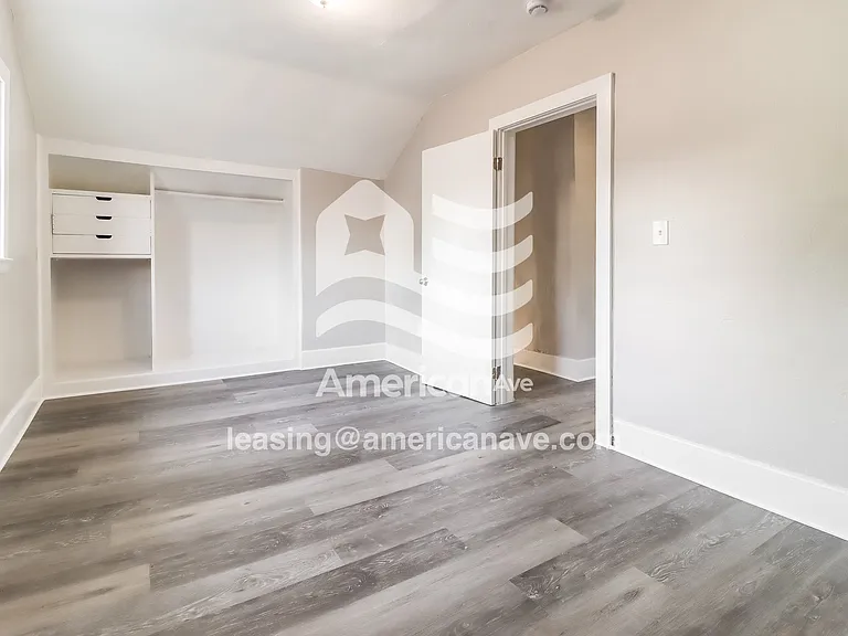 677567_007_main_bedroom_8.jpg
