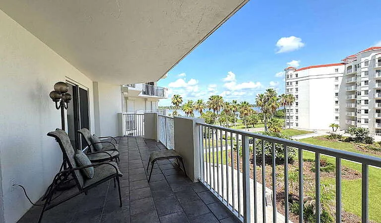 1 John Anderson Dr #405 — Photo 1