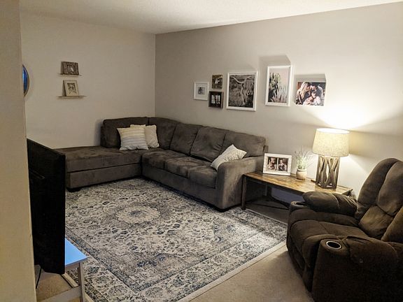 3rd image of 163 Larpenteur Ave E #163