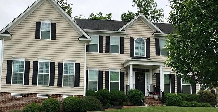 Front of Home and Yard