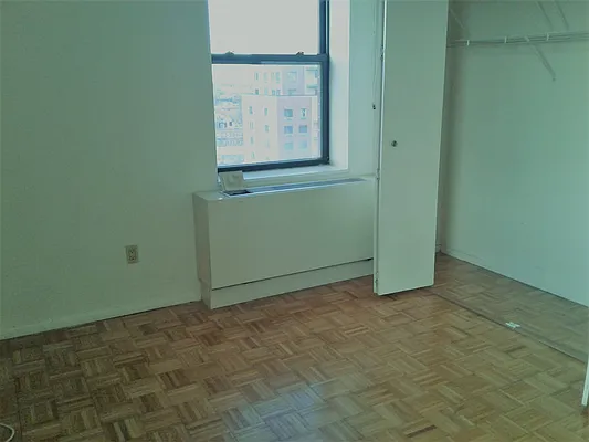 Rented by Voro New York | media 32