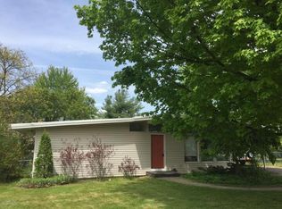 5083 Ten Mile Rd NE, Rockford, MI 49341