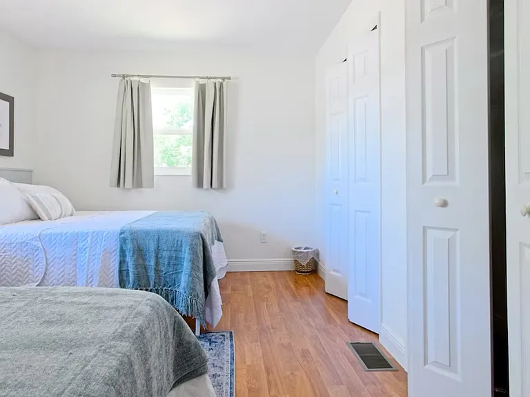 704 Summit Ct — Photo 9