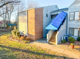 101 Manor Dr, Forest, VA 24551