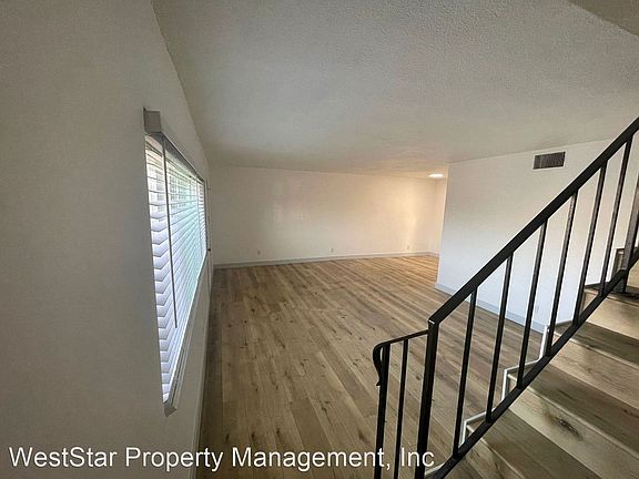 3rd image of 112 E Buckthorn St APT 1