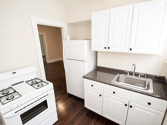 4th image of 2403 Park Ave