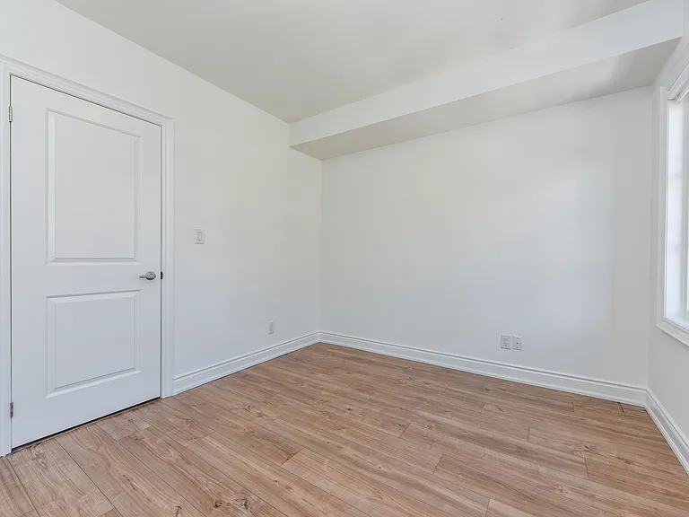 1145 Ossington Ave — Photo 18