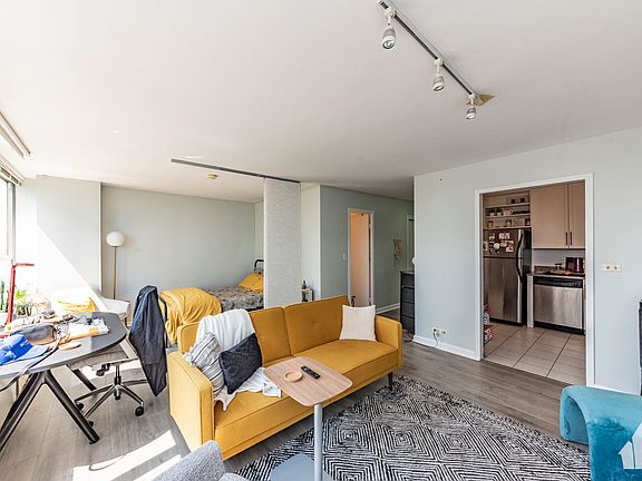 4th image of 3550 N Lake Shore Dr APT 1823