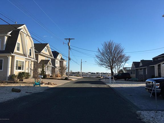 4th image of 69 Brower Dr