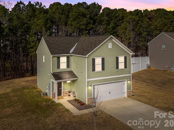 819 Yorkshire Dr, Albemarle, NC 28001