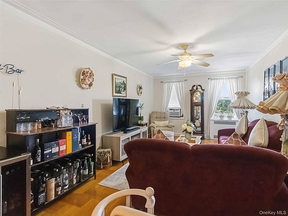 5th image of 2190 Boston Road #5A