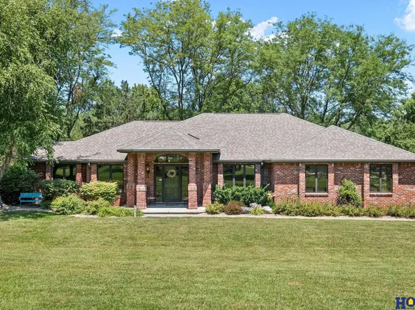 15200 Plum Ridge Rd, Lincoln, NE 68527