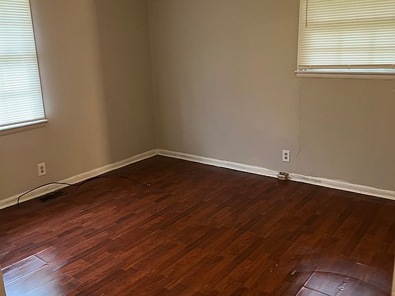 3rd image of 4946 Buena Vista Pike #A