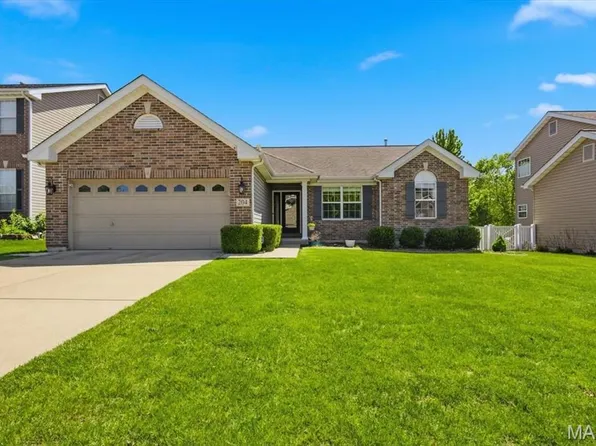 204 Graygate Ct, Lake Saint Louis, MO 63367