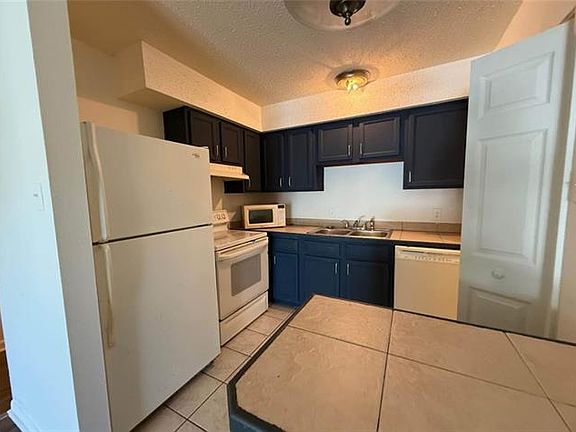 5th image of 812 Martin Behrman Ave APT P